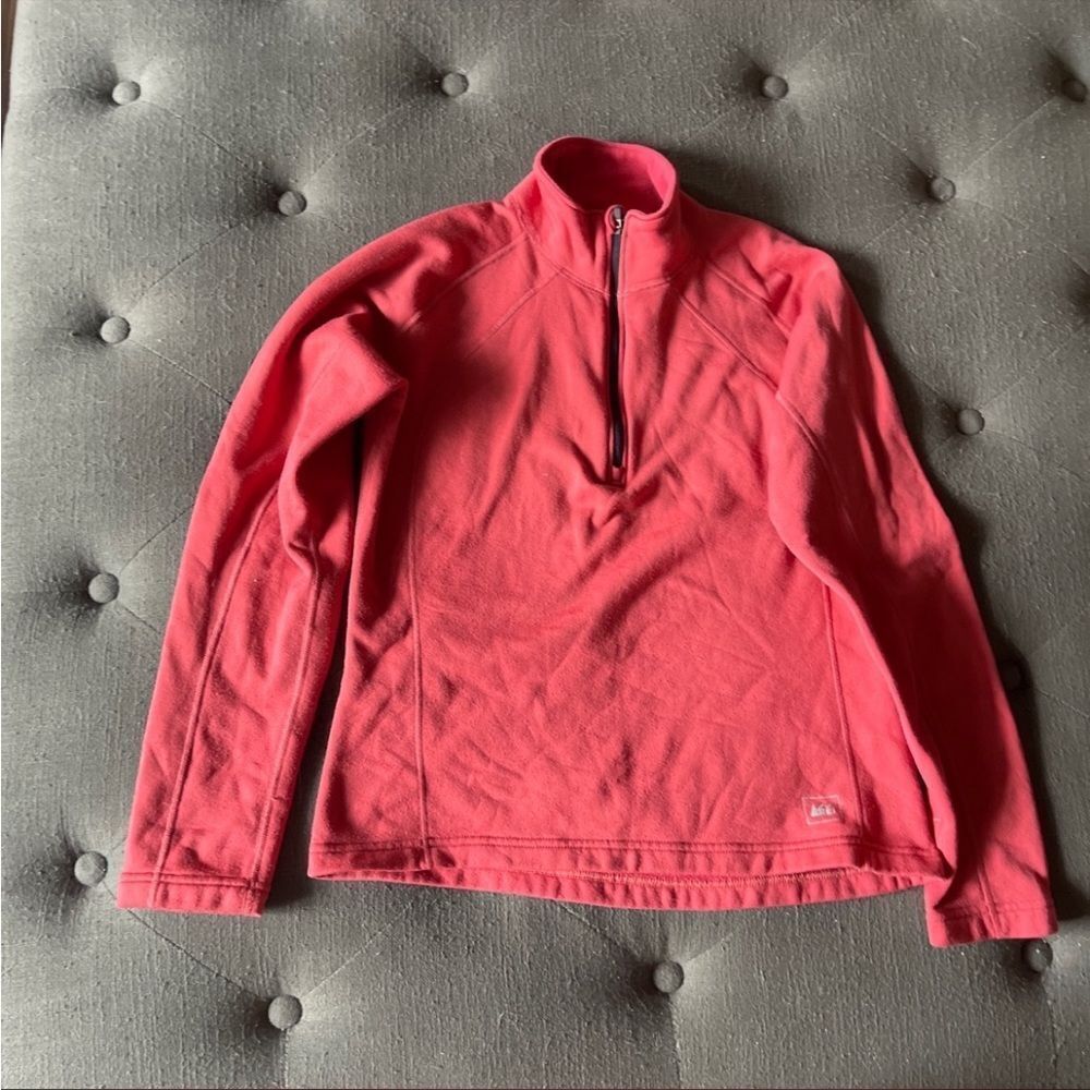 REI small pink pullover